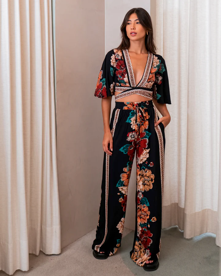 Calça Pantalona Estampa Floral Bordado