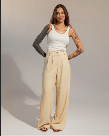 Calça Alfaiataria Botão Olga Areia