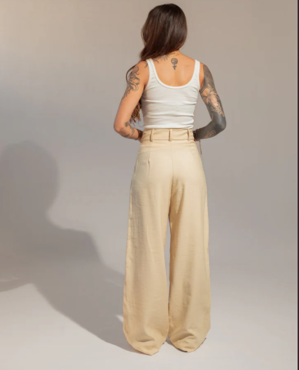 Calça Alfaiataria Botão Olga Areia