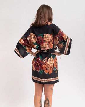 Kimono Estampa Floral Bordado